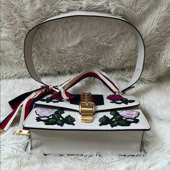 Gucci White and Gold Sylvie Pink Floral Shoulder Bag - Picture 10 of 15